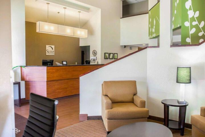 Sleep Inn Фредериксберг Экстерьер фото